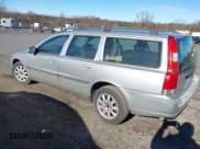 ✅ 2001 Volvo V70 • VIN: YV1SW61N512059498 • Lot: 43591047. Wystawiony na IAAI z przebiegiem 199 432 mil. Bezpłatny archiwum sprzedaży aukcyjnych z USA i szczegółowy raport historii pojazdu na DreamBid. Zdjęcie 3.