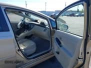 ✅ 2011 Toyota Prius I • VIN: JTDKN3DU5B1421685 • Lot: 43306053. Wystawiony na IAAI z przebiegiem 184 084 mil. Bezpłatny archiwum sprzedaży aukcyjnych z USA i szczegółowy raport historii pojazdu na DreamBid. Zdjęcie 5.