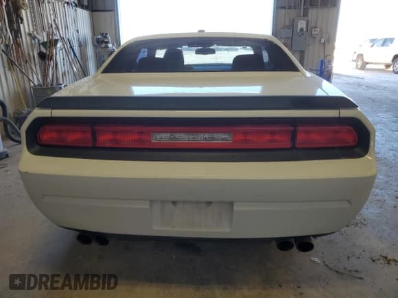 ✅ 2014 Dodge Challenger R/T 100th Anniversary Appearance • VIN: 2C3CDYBT2EH196697 • Lot: 80291114. Wystawiony na Copart z przebiegiem 129 318 mil. Bezpłatny archiwum sprzedaży aukcyjnych z USA i szczegółowy raport historii pojazdu na DreamBid. Zdjęcie 6.