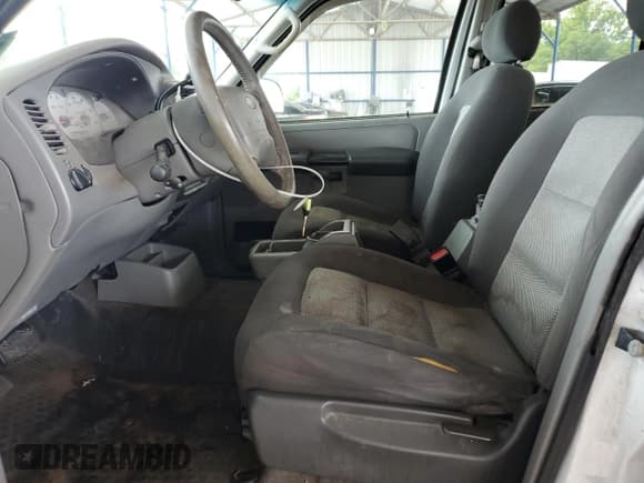 ✅ 2003 Ford Explorer Sport Trac XLS • VIN: 1FMZU67E43UA26531 • Lot: 69925255. Wystawiony na Copart z przebiegiem 168 793 mil. Bezpłatny archiwum sprzedaży aukcyjnych z USA i szczegółowy raport historii pojazdu na DreamBid. Zdjęcie 7.