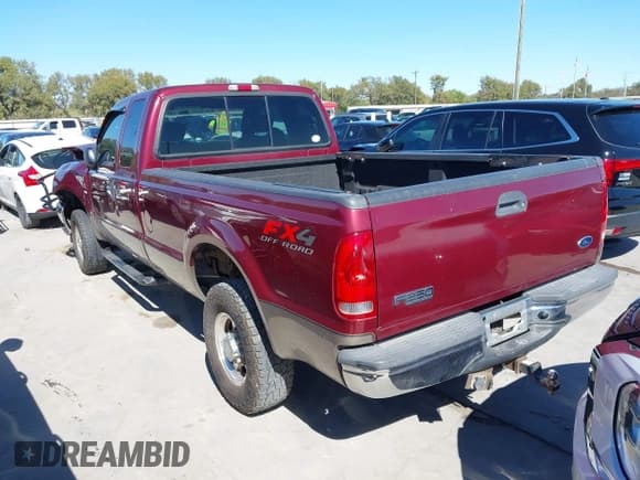 ✅ 2004 Ford F-250 XL • VIN: 1FTNX21L94EC75008 • Lot: 43540557. Listed on IAAI with 235,345 mi. Free auction sales archive from the USA and detailed vehicle history report at DreamBid. Image 3.