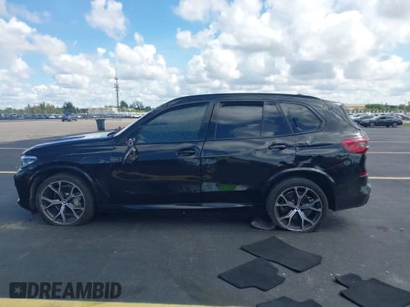 ✅ 2020 BMW X5 sDrive40i • VIN: 5UXCR4C04LLW64471 • Lot: 42581163. Wystawiony na IAAI z przebiegiem 73 887 mil. Bezpłatny archiwum sprzedaży aukcyjnych z USA i szczegółowy raport historii pojazdu na DreamBid. Zdjęcie 14.