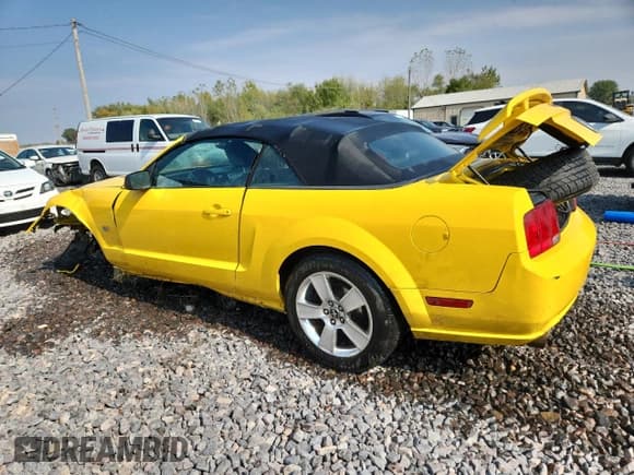 ✅ 2006 Ford Mustang GT Deluxe • VIN: 1ZVFT85H565203196 • Lot: 86549615. Listed on Copart with 100,920 mi. Free auction sales archive from the USA and detailed vehicle history report at DreamBid. Image 2.