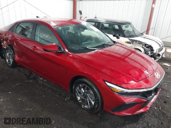 ✅ 2024 Hyundai Elantra SEL • VIN: KMHLM4DG6RU698759 • Lot: 41481310. Listed on IAAI with 9,739 mi. Free auction sales archive from the USA and detailed vehicle history report at DreamBid. Image 1.