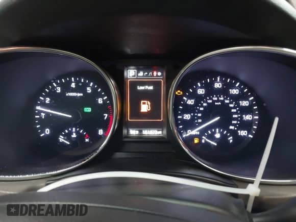 2017 Hyundai Santa Fe 2.4L с VIN 5XYZU3LB8HG395111, выставлен на аукционе IAAI как лот 43382949 с пробегом 151 972 миль миль и . История ставок и продаж доступна на DreamBid. Изображение 7.