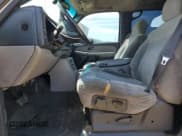 ✅ 2001 Chevrolet Suburban LS • VIN: 3GNFK16TX1G160306 • Лот: 66552405. Опубликован ранее на Copart с пробегом Не указан. Бесплатный доступ к архиву аукционных продаж из США и подробный отчёт об истории автомобиля на DreamBid. Изображение 7.