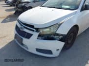 ✅ 2014 Chevrolet Cruze LS • VIN: 1G1PA5SH0E7437824 • Lot: 43691973. Wystawiony na IAAI z przebiegiem 215 083 mil. Bezpłatny archiwum sprzedaży aukcyjnych z USA i szczegółowy raport historii pojazdu na DreamBid. Zdjęcie 6.