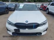 ✅ 2020 BMW 3 Series 330i xDrive • VIN: 3MW5R7J09L8B09941 • Lot: 43489431. Wystawiony na IAAI z przebiegiem 55 997 mil. Bezpłatny archiwum sprzedaży aukcyjnych z USA i szczegółowy raport historii pojazdu na DreamBid. Zdjęcie 13.