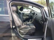 ✅ 2015 Buick Verano Group • VIN: 1G4PS5SK2F4207927 • Lot: 43240120. Wystawiony na IAAI z przebiegiem 142 198 mil. Bezpłatny archiwum sprzedaży aukcyjnych z USA i szczegółowy raport historii pojazdu na DreamBid. Zdjęcie 5.