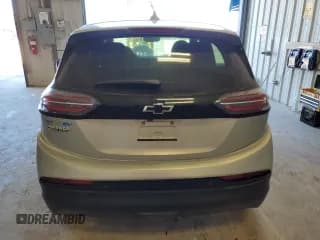 ✅ 2022 Chevrolet Bolt EV 1LT • VIN: 1G1FW6S05N4102346 • Lot: 80925764. Wystawiony na Copart z przebiegiem 60 850 mil. Bezpłatny archiwum sprzedaży aukcyjnych z USA i szczegółowy raport historii pojazdu na DreamBid. Zdjęcie 6.