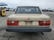 ✅ 1987 Volvo 740 • VIN: YV1FX8843H2178121 • Lot: 55678015. Wystawiony na Copart z przebiegiem 105 881 mil. Bezpłatny archiwum sprzedaży aukcyjnych z USA i szczegółowy raport historii pojazdu na DreamBid. Zdjęcie 6.