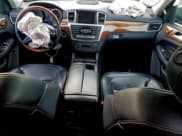 ✅ 2012 Mercedes-Benz M 350 • VIN: 4JGDA5HB8CA049488 • Lot: 93885325. Wystawiony na Copart z przebiegiem 182 309 mil. Bezpłatny archiwum sprzedaży aukcyjnych z USA i szczegółowy raport historii pojazdu na DreamBid. Zdjęcie 8.