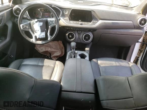 2021 Chevrolet Blazer LT z VIN 3GNKBDRS9MS508164, wystawiony jako Copart lot #55377483 z przebiegiem 96 411 mil mil oraz . Historia ofert i sprzedaży dostępna na DreamBid. Obrazek 8.