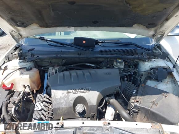 ✅ 2004 Pontiac Bonneville SE • VIN: 1G2HX52K14U176018 • Lot: 42691668. Wystawiony na IAAI z przebiegiem 185 274 mil. Bezpłatny archiwum sprzedaży aukcyjnych z USA i szczegółowy raport historii pojazdu na DreamBid. Zdjęcie 10.