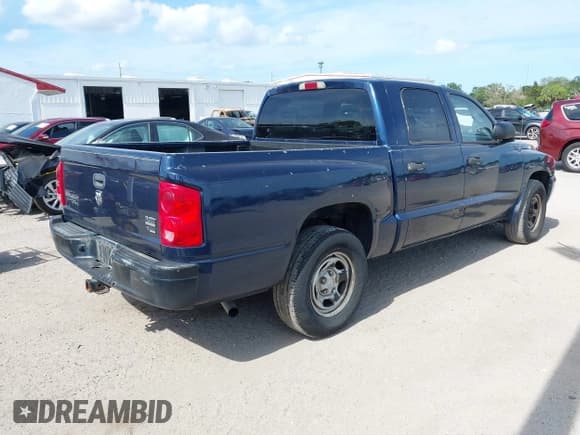 ✅ 2007 Dodge Dakota ST • VIN: 1D3HW28PX7S173495 • Лот: 42168415. Опубликован ранее на IAAI с пробегом 180 625 миль. Бесплатный доступ к архиву аукционных продаж из США и подробный отчёт об истории автомобиля на DreamBid. Изображение 4.