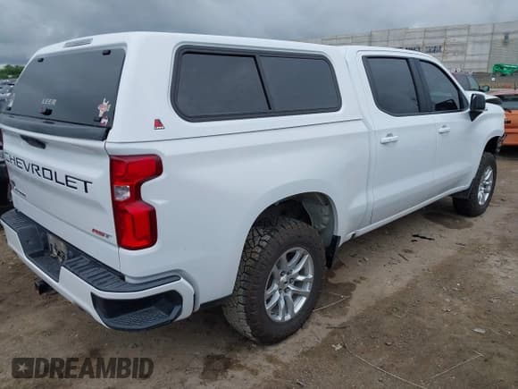 ✅ 2019 Chevrolet Silverado 1500 RST • VIN: 1GCUYEED7KZ349996 • Lot: 42478510. Wystawiony na IAAI z przebiegiem 111 413 mil. Bezpłatny archiwum sprzedaży aukcyjnych z USA i szczegółowy raport historii pojazdu na DreamBid. Zdjęcie 4.