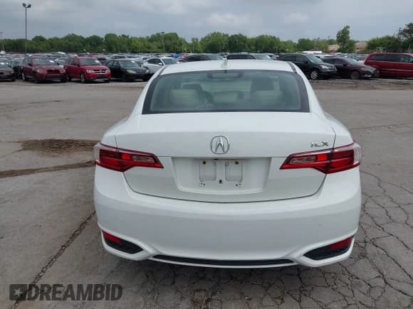 ✅ 2017 Acura ILX Premium • VIN: 19UDE2F78HA003139 • Лот: 43034432. Опубликован ранее на IAAI с пробегом 110 659 миль. Бесплатный доступ к архиву аукционных продаж из США и подробный отчёт об истории автомобиля на DreamBid. Изображение 17.