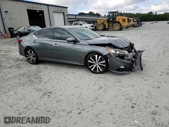 ✅ 2019 Nissan Altima Platinum • VIN: 1N4BL4FV1KC184141 • Лот: 84541805. Опубликован ранее на Copart с пробегом 88 486 миль. Бесплатный доступ к архиву аукционных продаж из США и подробный отчёт об истории автомобиля на DreamBid. Изображение 13.