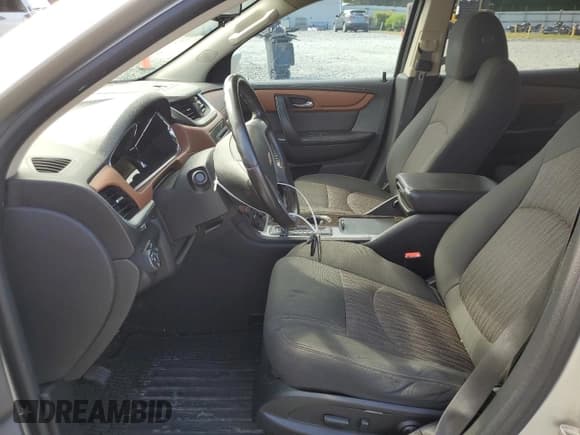 ✅ 2016 Chevrolet Traverse LT • VIN: 1GNKRGKD1GJ258675 • Lot: 55804445. Wystawiony na Copart z przebiegiem 182 133 mil. Bezpłatny archiwum sprzedaży aukcyjnych z USA i szczegółowy raport historii pojazdu na DreamBid. Zdjęcie 7.