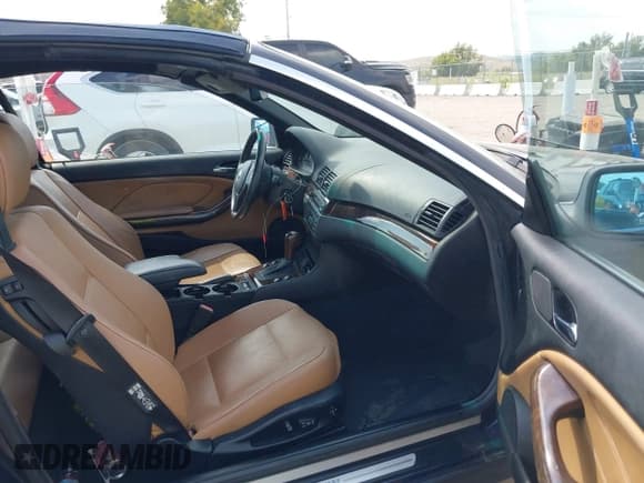 ✅ 2005 BMW 3 Series 325Ci • VIN: WBABW33405PL35066 • Lot: 40118380. Wystawiony na IAAI z przebiegiem 245 479 mil. Bezpłatny archiwum sprzedaży aukcyjnych z USA i szczegółowy raport historii pojazdu na DreamBid. Zdjęcie 5.