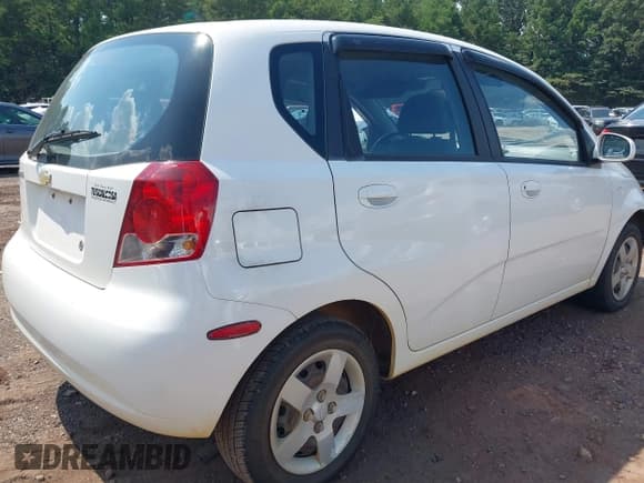 ✅ 2005 Chevrolet Aveo LS • VIN: KL1TD62635B448127 • Lot: 42896520. Wystawiony na IAAI z przebiegiem 52 987 mil. Bezpłatny archiwum sprzedaży aukcyjnych z USA i szczegółowy raport historii pojazdu na DreamBid. Zdjęcie 4.