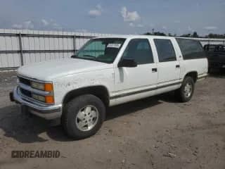 1994 Chevrolet Suburban z VIN 1GNFK16KXRJ339804, wystawiony jako Copart lot #61027835 z przebiegiem 173 287 mil mil oraz Czysty tytuł • Clean title. Historia ofert i sprzedaży dostępna na DreamBid. Obrazek 1.
