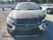 2019 Mitsubishi Outlander ES z VIN JA4AR3AU4KU027656, wystawiony jako Copart lot #81245735 z przebiegiem 125 124 mil mil oraz Szkoda całkowita • Salvage title. Historia ofert i sprzedaży dostępna na DreamBid. Obrazek 5.