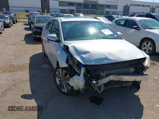 ✅ 2017 Hyundai Ioniq Limited • VIN: KMHC85LC8HU023423 • Lot: 43206858. Listed on IAAI with 120,825 mi. Free auction sales archive from the USA and detailed vehicle history report at DreamBid. Image 1.