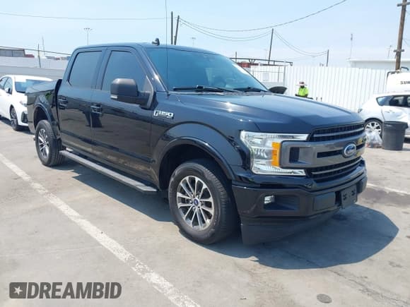 ✅ 2020 Ford F-150 XL • VIN: 1FTEW1CPXLFA33091 • Lot: 42923226. Wystawiony na IAAI z przebiegiem 61 237 mil. Bezpłatny archiwum sprzedaży aukcyjnych z USA i szczegółowy raport historii pojazdu na DreamBid. Zdjęcie 1.