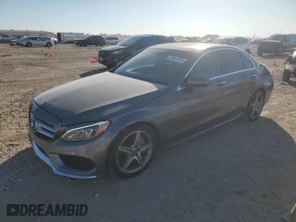 ✅ 2018 Mercedes-Benz C 300 • VIN: 55SWF4JB1JU282053 • Лот: 86425845. Опубликован ранее на Copart с пробегом 96 732 миль. Бесплатный доступ к архиву аукционных продаж из США и подробный отчёт об истории автомобиля на DreamBid. Изображение 1.