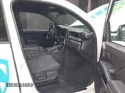 ✅ 2024 Toyota Tacoma SR • VIN: 3TYJDAHN8RT005296 • Лот: 40833304. Опубликован ранее на IAAI с пробегом 3 920 миль. Бесплатный доступ к архиву аукционных продаж из США и подробный отчёт об истории автомобиля на DreamBid. Изображение 5.