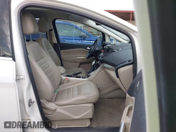 ✅ 2015 Ford C-Max SEL • VIN: 1FADP5CU0FL122430 • Lot: 43170721. Listed on IAAI with 129,704 mi. Free auction sales archive from the USA and detailed vehicle history report at DreamBid. Image 5.