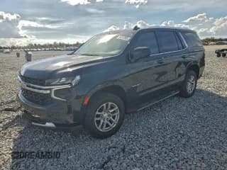 ✅ 2021 Chevrolet Tahoe LS • VIN: 1GNSCMKD1MR198717 • Lot: 94302095. Wystawiony na Copart z przebiegiem 121 334 mil. Bezpłatny archiwum sprzedaży aukcyjnych z USA i szczegółowy raport historii pojazdu na DreamBid. Zdjęcie 1.