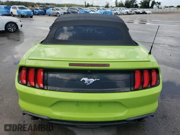 ✅ 2020 Ford Mustang EcoBoost Premium • VIN: 1FATP8UH0L5101415 • Lot: 84993305. Listed on Copart with 82,009 mi. Free auction sales archive from the USA and detailed vehicle history report at DreamBid. Image 6.