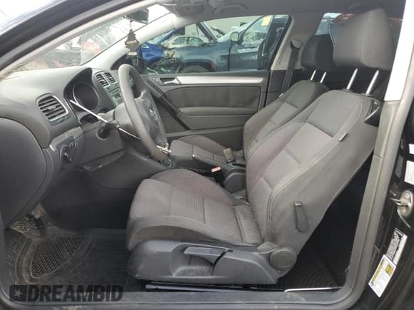 ✅ 2010 Volkswagen Golf • VIN: WVWAB7AJ2AW249445 • Lot: 68800524. Listed on Copart with 116,000 mi. Free auction sales archive from the USA and detailed vehicle history report at DreamBid. Image 7.