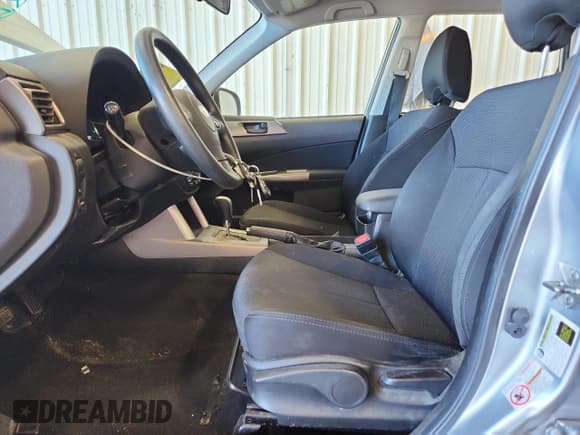 ✅ 2013 Subaru Forester X • VIN: JF2SHABCXDH436118 • Lot: 85208005. Wystawiony na Copart z przebiegiem 68 354 mil. Bezpłatny archiwum sprzedaży aukcyjnych z USA i szczegółowy raport historii pojazdu na DreamBid. Zdjęcie 7.