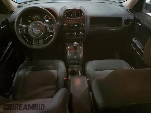 ✅ 2015 Jeep Patriot Altitude • VIN: 1C4NJRBB1FD316448 • Lot: 91993765. Listed on Copart with 105,209 mi. Free auction sales archive from the USA and detailed vehicle history report at DreamBid. Image 8.