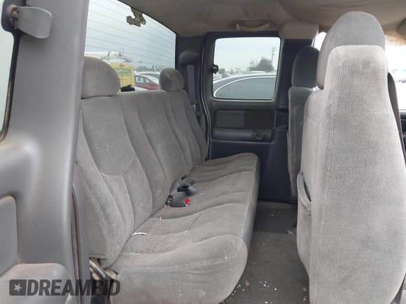 ✅ 2004 Chevrolet Silverado 1500 LS • VIN: 2GCEC19T241160407 • Лот: 43724764. Опубликован ранее на IAAI с пробегом 196 526 миль. Бесплатный доступ к архиву аукционных продаж из США и подробный отчёт об истории автомобиля на DreamBid. Изображение 8.
