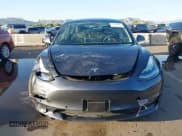 ✅ 2019 Tesla Model 3 Long Range • VIN: 5YJ3E1EB4KF386067 • Lot: 42606003. Wystawiony na IAAI z przebiegiem 54 655 mil. Bezpłatny archiwum sprzedaży aukcyjnych z USA i szczegółowy raport historii pojazdu na DreamBid. Zdjęcie 12.