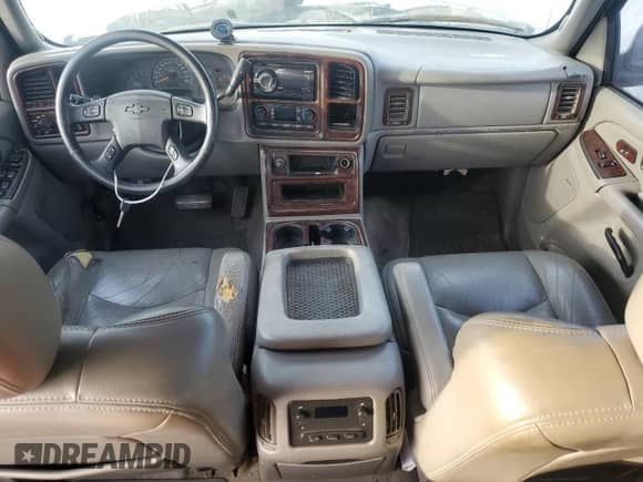 ✅ 2004 Chevrolet Silverado 1500 LS • VIN: 2GCEC13TX41405446 • Лот: 84387465. Опубликован ранее на Copart с пробегом 150 655 миль. Бесплатный доступ к архиву аукционных продаж из США и подробный отчёт об истории автомобиля на DreamBid. Изображение 8.