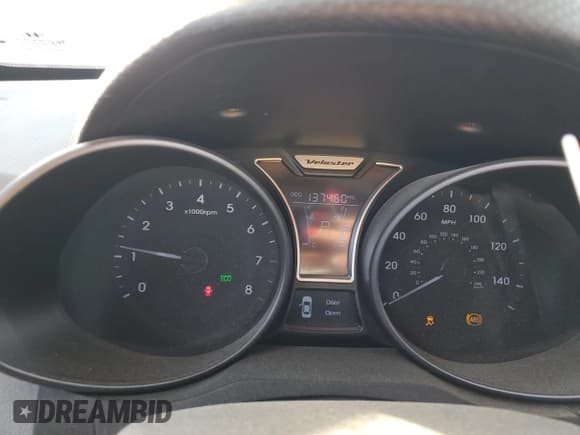 ✅ 2014 Hyundai Veloster Turbo • VIN: KMHTC6AE5EU183621 • Lot: 76325954. Wystawiony na Copart z przebiegiem 137 460 mil. Bezpłatny archiwum sprzedaży aukcyjnych z USA i szczegółowy raport historii pojazdu na DreamBid. Zdjęcie 9.