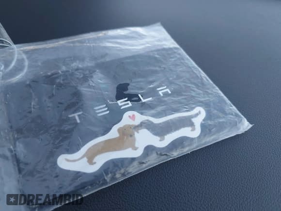 ✅ 2020 Tesla Model Y Long Range • VIN: 5YJYGDEE1LF037283 • Lot: 43533982. Listed on IAAI with 72,659 mi. Free auction sales archive from the USA and detailed vehicle history report at DreamBid. Image 11.