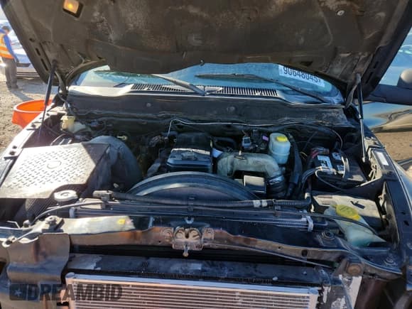 ✅ 2004 Dodge 2500 SLT • VIN: 3D7KU28C14G274967 • Лот: 90648045. Опубликован ранее на Copart с пробегом Не указан. Бесплатный доступ к архиву аукционных продаж из США и подробный отчёт об истории автомобиля на DreamBid. Изображение 11.