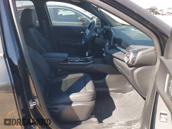 ✅ 2026 Chevrolet Equinox FWD LT • VIN: 3GNAXHEGXTL223889 • Lot: 43613568. Listed on IAAI with 9,155 mi. Free auction sales archive from the USA and detailed vehicle history report at DreamBid. Image 5.