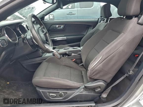 ✅ 2015 Ford Mustang V6 • VIN: 1FATP8EM3F5415527 • Lot: 95217655. Wystawiony na Copart z przebiegiem 158 331 mil. Bezpłatny archiwum sprzedaży aukcyjnych z USA i szczegółowy raport historii pojazdu na DreamBid. Zdjęcie 7.