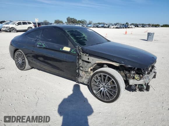 ✅ 2021 Mercedes-Benz C 300 • VIN: W1KWJ8DB3MG066286 • Lot: 87467674. Wystawiony na Copart z przebiegiem 36 856 mil. Bezpłatny archiwum sprzedaży aukcyjnych z USA i szczegółowy raport historii pojazdu na DreamBid. Zdjęcie 4.