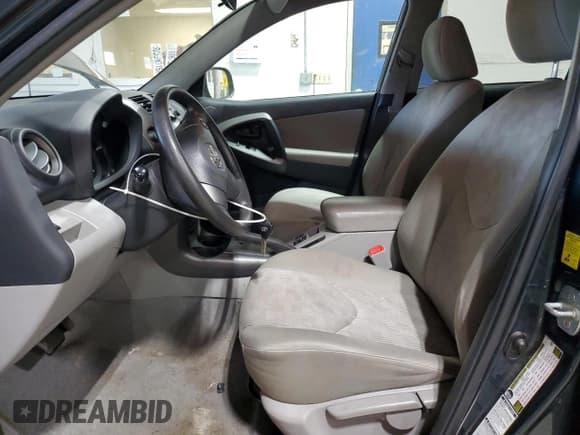 ✅ 2010 Toyota RAV4 • VIN: 2T3BF4DV8AW047665 • Лот: 91062145. Опубликован ранее на Copart с пробегом 167 156 миль. Бесплатный доступ к архиву аукционных продаж из США и подробный отчёт об истории автомобиля на DreamBid. Изображение 7.