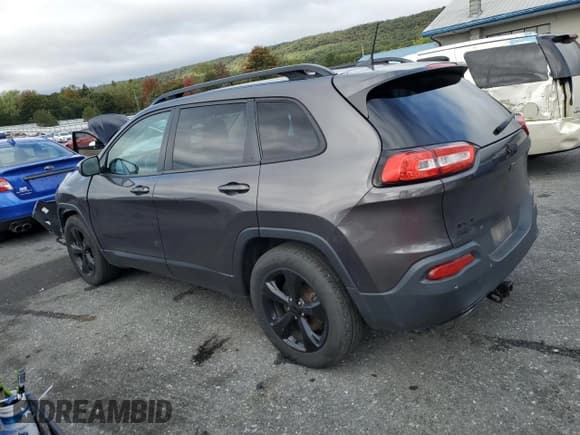 ✅ 2018 Jeep Cherokee Limited • VIN: 1C4PJMDB7JD608414 • Lot: 86493415. Wystawiony na Copart z przebiegiem 61 811 mil. Bezpłatny archiwum sprzedaży aukcyjnych z USA i szczegółowy raport historii pojazdu na DreamBid. Zdjęcie 2.