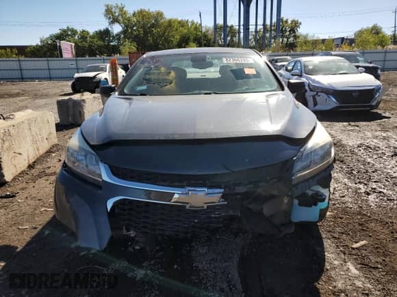 2016 Chevrolet Malibu LS z VIN 1G11A5SA2GU144326, wystawiony jako Copart lot #82366265 z przebiegiem Nie podano mil oraz Szkoda całkowita • Salvage title. Historia ofert i sprzedaży dostępna na DreamBid. Obrazek 5.