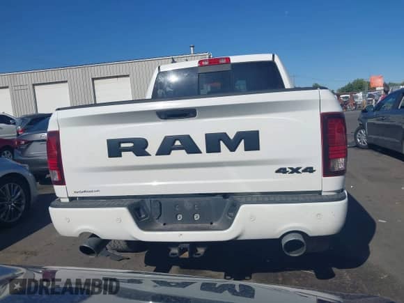 2017 Ram 1500 Night z VIN 1C6RR7MT0HS561087, wystawiony jako IAAI lot #43188191 z przebiegiem 138 239 mil mil oraz . Historia ofert i sprzedaży dostępna na DreamBid. Obrazek 17.